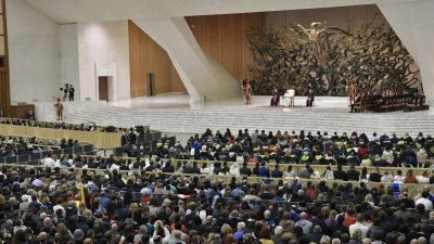 Catequesis del Papa: �Cuando oren, no se cansen de llamar a Dios, Padre�