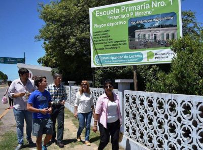 Harispe recorri� obras de infraestructura escolar