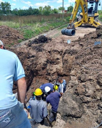 El acueducto norte no se inaugur� y ya tuvo su primera aver�a en Villa Castells