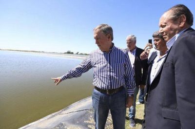 El gobernador Schiaretti inaugur� en Vicu�a Mackenna la ampliaci�n de la planta cloacal