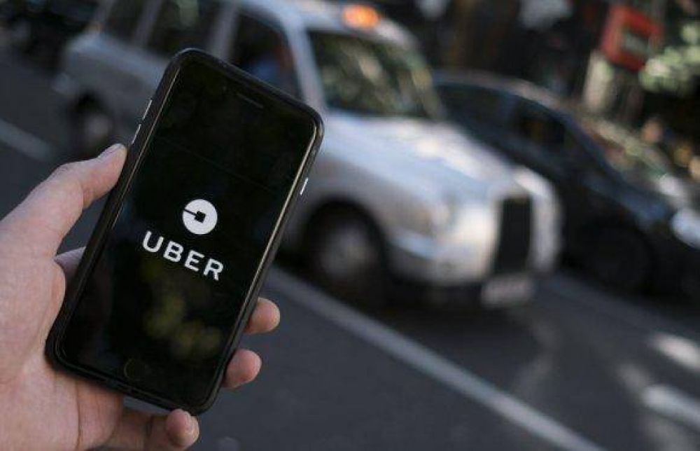 Las claves de Uber en la ciudad: tarifas, seguridad y la respuesta al rechazo de Arroyo y los taxistas