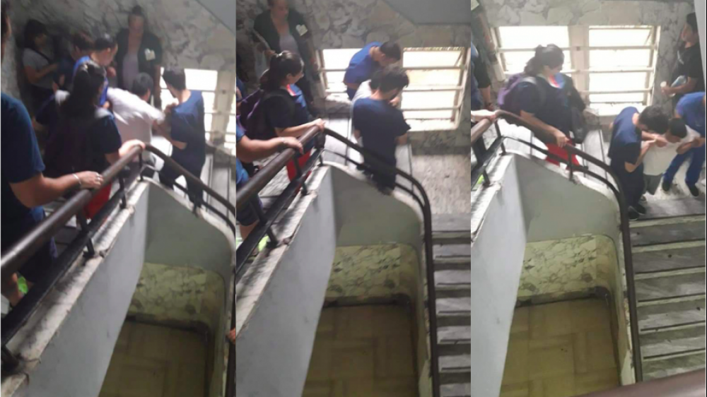 A falta de ascensores, en los hospitales bonaerenses los pacientes bajan por escalera