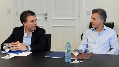 Operativo seducci�n del Gobierno con inversores para extender el 