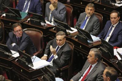 Ofensiva de la oposici�n para frenar los aumentos de las tarifas