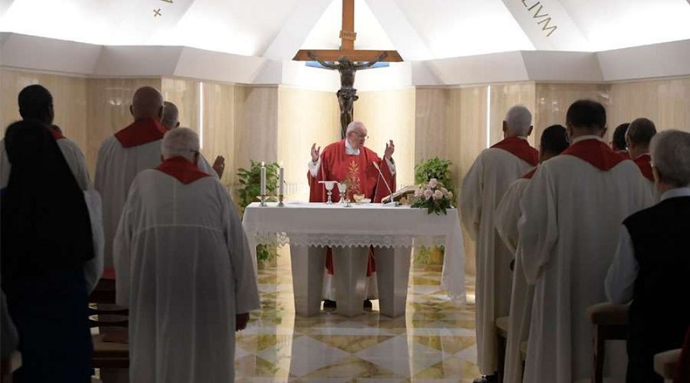 Papa Francisco: Vivir acusando a los dems no es cristiano