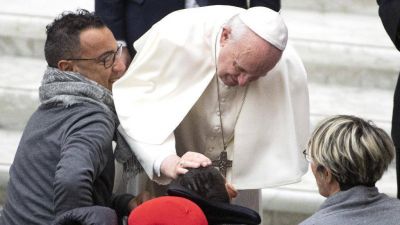 El Papa: �La vida est� siendo transgredida brutalmente por las ganancias econ�micas y la tecnolog�a�