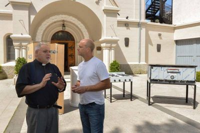 San Fernando don� equipamiento de cocina a la Parroquia Nuestra Se�ora de la Guardia