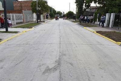 Grand Bourg: Nuevo pavimento que conecta dos troncales