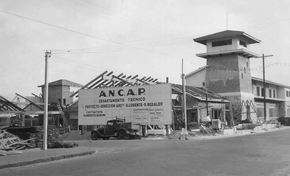 Emblem�tico edificio ex �Estaci�n ANCAP Gorlero� fue cedido en comodato al ACU y al Classic Car de Punta del Este