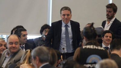 Fuerte respaldo del Mercado: Dujovne logr� renovar todo el vencimiento de Letes