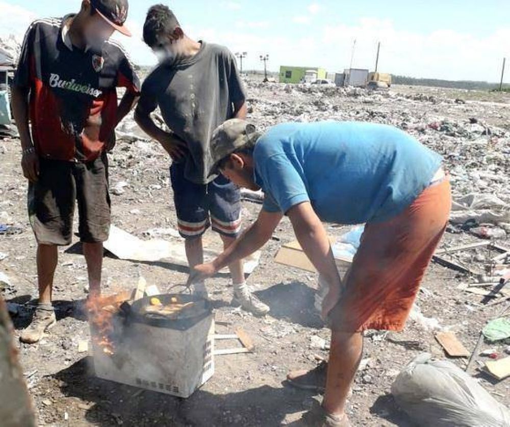 La Mar del Plata Infeliz: El basurero donde trabajan y habitan los olvidados por polticos y el CEAMSE