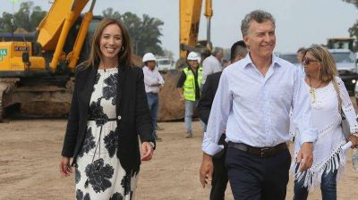 Macri y Vidal compartieron acto en medio del debate por el desdoblamiento