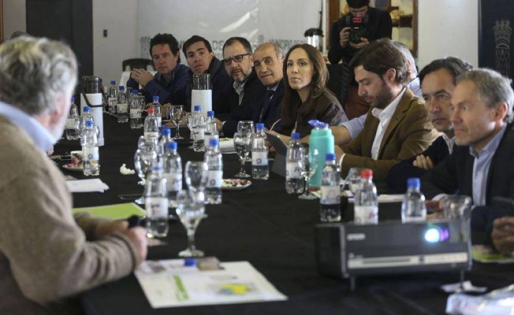 Vidal junt� a su gabinete y le pidi� que no se �distraigan� con las elecciones