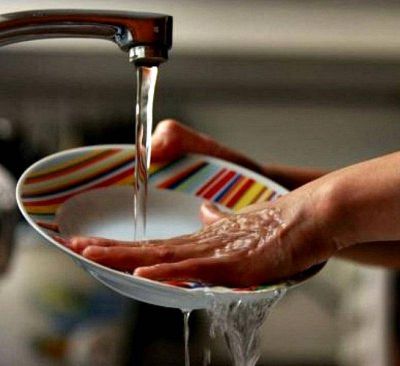 Crespo reclam� que ABSA justifique el aumento de 38% y se�al� que est� distribuyendo agua contaminada