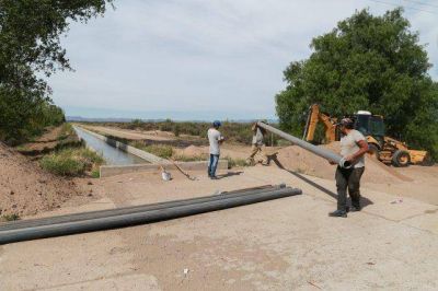 Obras de agua potable para ciudad y distritos