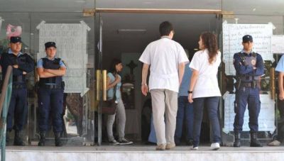 Vidal refuerza la seguridad en los hospitales p�blicos por m�s de 290 millones de pesos