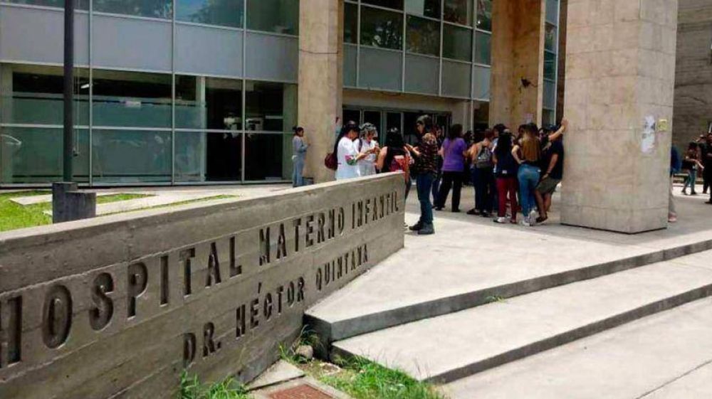 La mam� de la nena de 12 a�os violada pide remover al ministro de Salud