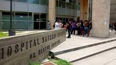 La mam� de la nena de 12 a�os violada pide remover al ministro de Salud