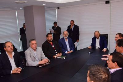 Ib��ez acent�o decisi�n del gobernador en subsidiar boleto urbano a 60 mil formose�os
