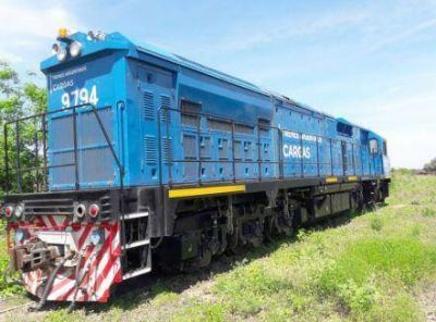 Llegaron las locomotoras de origen chino a S�enz Pe�a