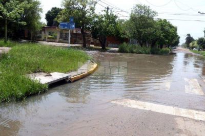 Salud ambiental: Se form una laguna de agua cloacal en Villa San Martn
