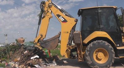 Realizan operativo de saneamiento ambiental en la zona oeste de Resistencia