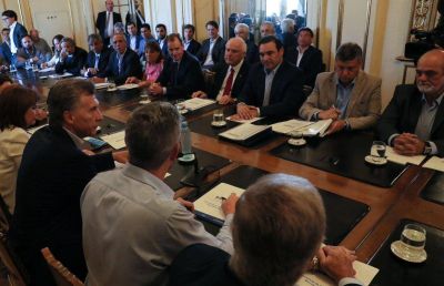 Vald�s le pidi� a Macri obras h�dricas y un ATN de $500 millones para recuperar caminos