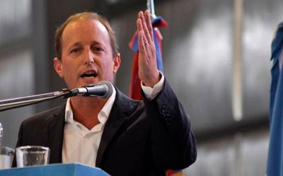 Insaurralde suma nuevos apoyos: de Jes�s tambi�n pide su candidatura y la unidad del PJ Bonaerense