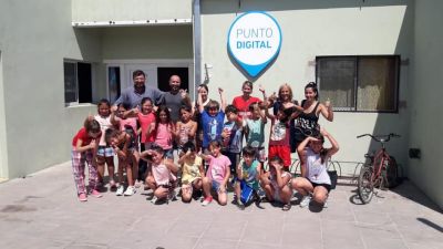 Mayol visit� el centro integrador comunitario