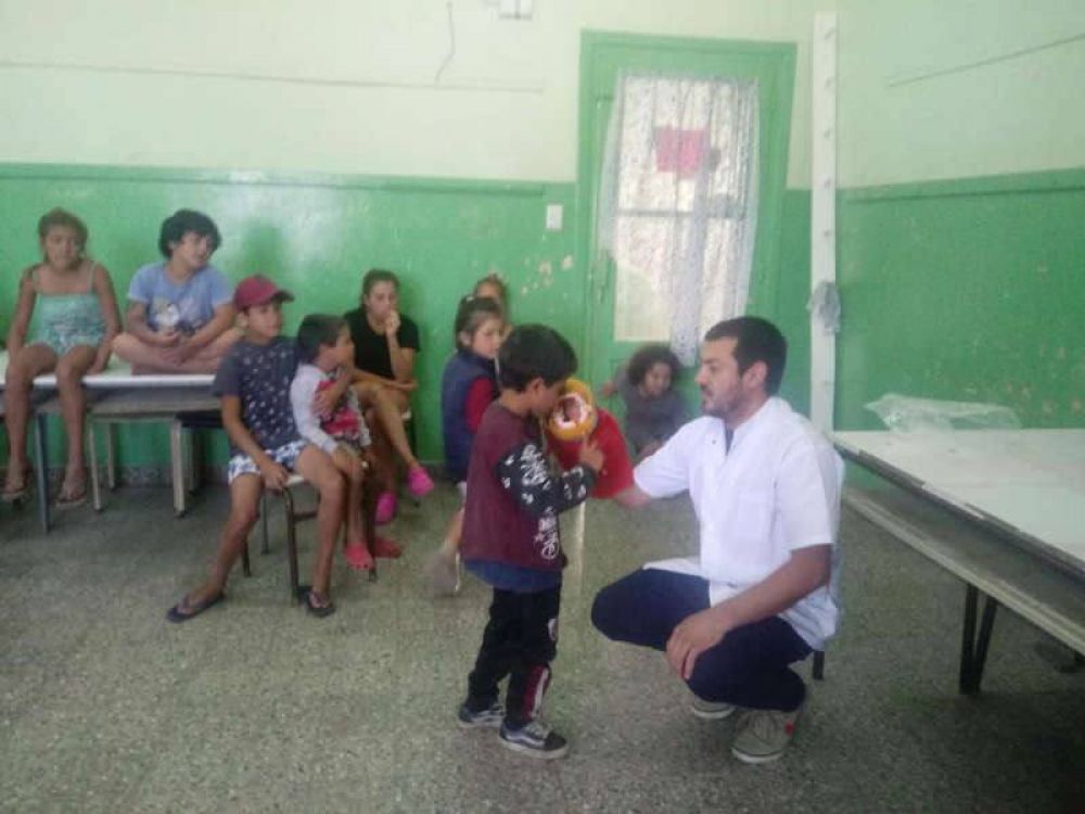 En Escuelas Abiertas en Verano se intensifican charlas sobre salud bucal 