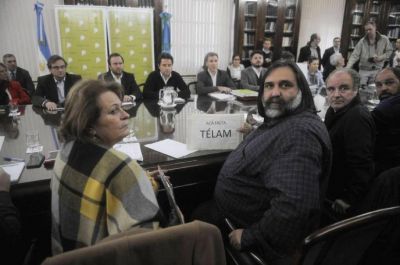 Lo de cada a�o: gremios docentes ponen en duda el comienzo de clases en la Provincia