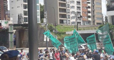 El diario La Naci�n arranca con la flexibilizaci�n macribolsonarista