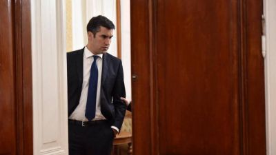 Vidal ahora busca evitar que la decisi�n de no desdoblar le rompa la alianza con Massa