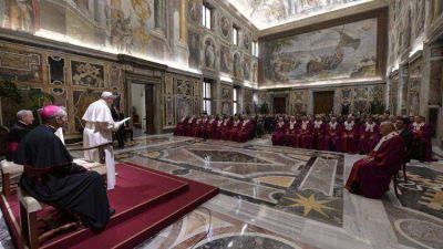 Papa a la Rota Romana: Unidad y fidelidad, fundamentos del matrimonio y de la Iglesia