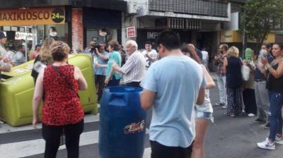 Siguen las protestas por los m�s de 40 mil hogares que todav�a est�n sin luz