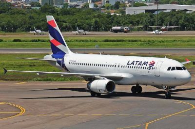 El Gobierno dicta la conciliaci�n obligatoria para frenar un paro de gremios aeron�uticos en Latam