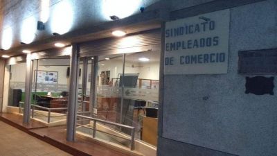 Aumento salarial y bono para los empleados de comercio