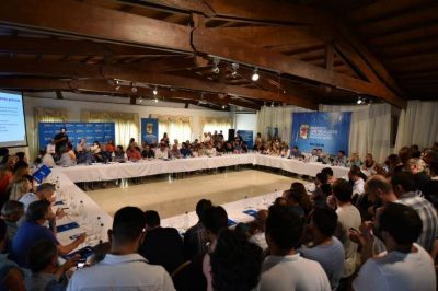 La posibilidad de internas en distritos peronistas aparece como pr�ximo eje de debate en el PJ