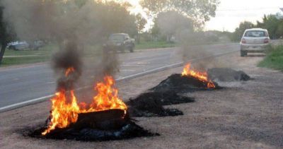 Entre R�os: despiden y amenazan con un arma a 21 empleados de Muebles del Litoral