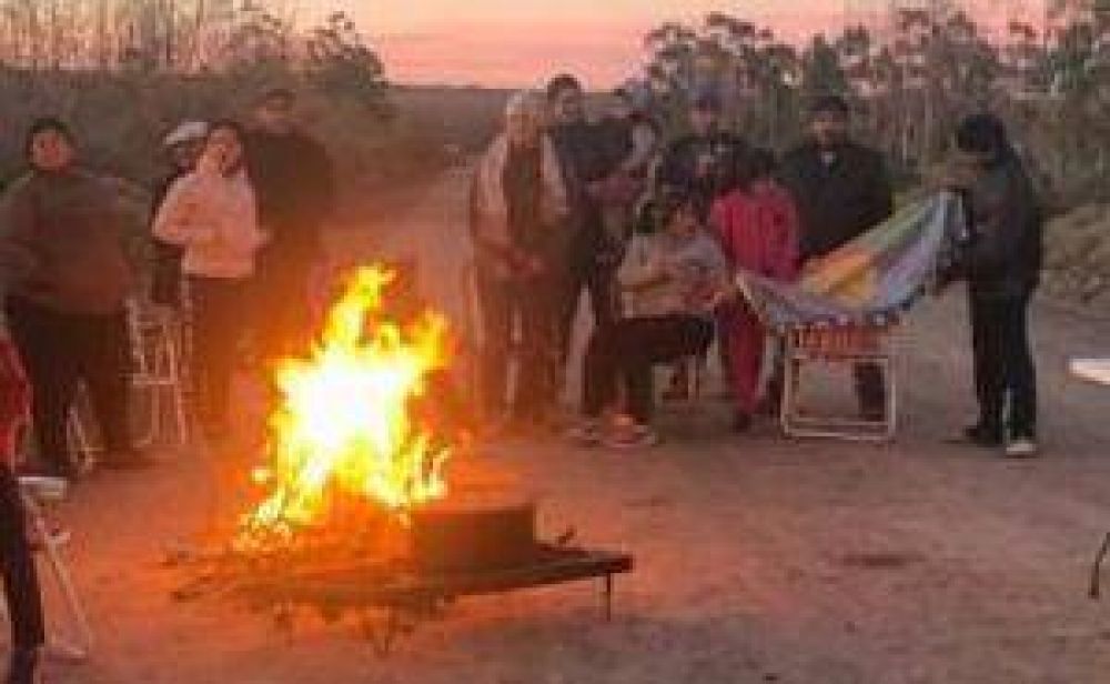 Mapuches protestan en el yacimiento Loma La Lata