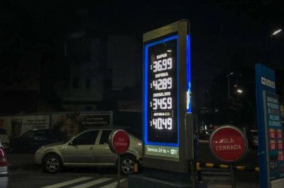 Al igual que las estaciones de Shell, YPF se suma al aumento del precio de la nafta