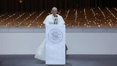 El Papa a los l�deres religiosos: �O construimos el futuro juntos o no habr� futuro�