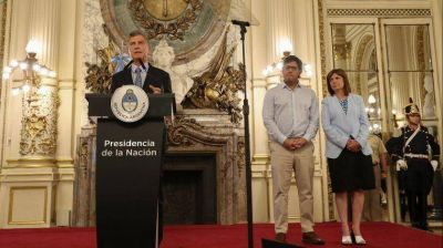Mauricio Macri flota sobre el desastre econ�mico de Argentina