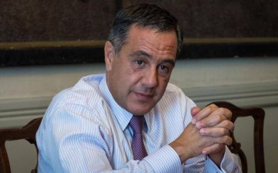 Finocchiaro advirti� que si los gremios �van a confrontar� es �m�s dif�cil� que empiecen las clases 