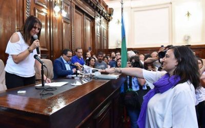 La Plata: Ileana Cid es la nueva presidenta del Concejo y el PJ denunci� traici�n de quien se qued� con la vicepresidencia