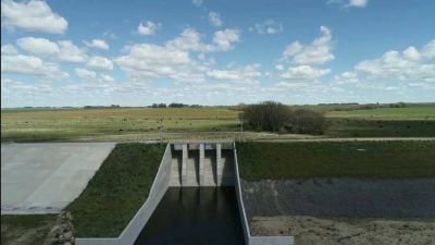 Mar�a Eugenia Vidal inaugur� un plan de obras contra las inundaciones en La Plata