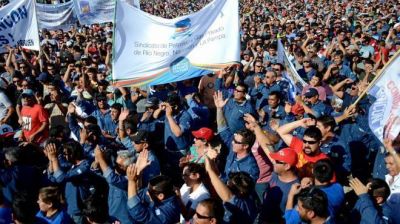 Buscan bajarle tono a las suspensiones de Tecpetrol en Vaca Muerta