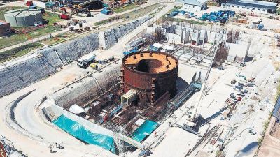 Techint amenaza con abandonar el proyecto Carem y el Gobierno acept� negociar: hay 350 puestos de trabajo en riesgo