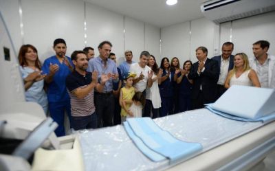 El intendente Zabaleta inaugur� un tom�grafo en el hospital San Bernardino de Hurlingham 