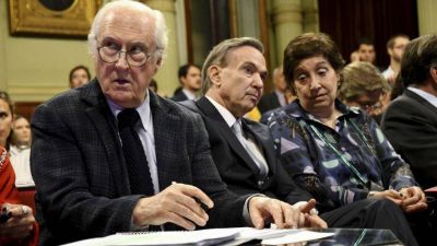 El PJ le ofreci� a Pino Solanas ser candidato a jefe de gobierno porte�o
